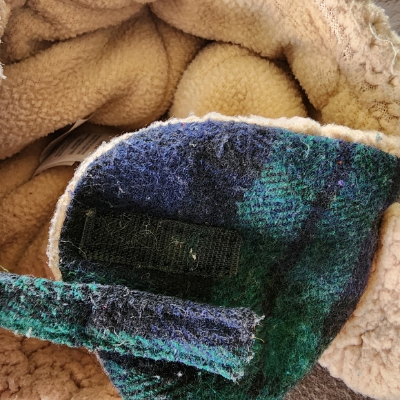 Target 12-24m bear over the ear green and blue plaid hat. Used good condition - Picture 3 of 7